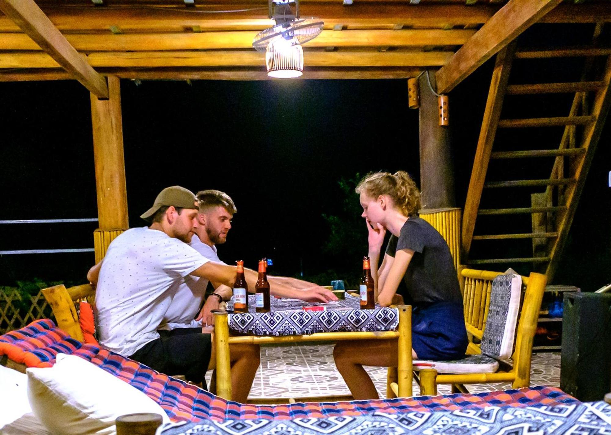 Nha Tan - Mai Chau Homestay And Tours Dış mekan fotoğraf